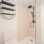 Liiiving In - Soho Urban Retreat *