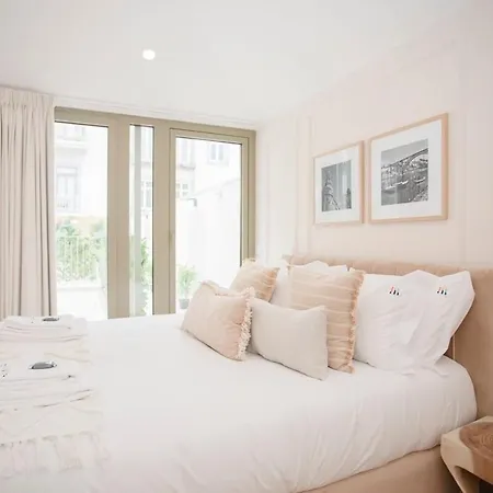 Apartment Liiiving In - Soho Urban Retreat Porto