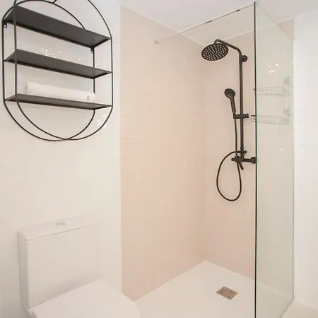 Liiiving In - Soho Urban Retreat * Oporto