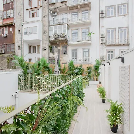 Liiiving In - Soho Urban Retreat * Porto