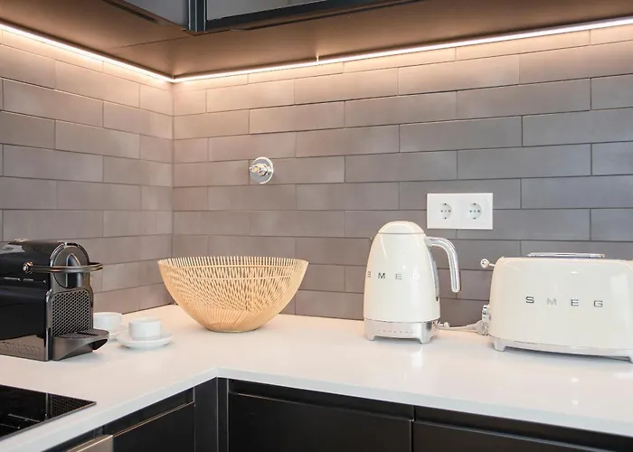 Liiiving In - Soho Urban Retreat بورتو