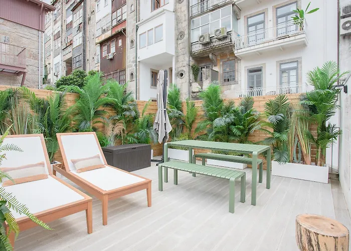 Liiiving In - Soho Urban Retreat * بورتو