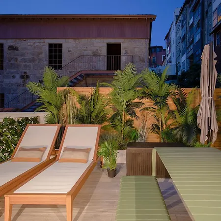 Liiiving In - Soho Urban Retreat