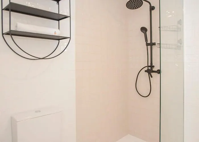 Liiiving In - Soho Urban Retreat * פורטו