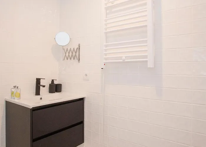 דירה Liiiving In - Soho Urban Retreat *