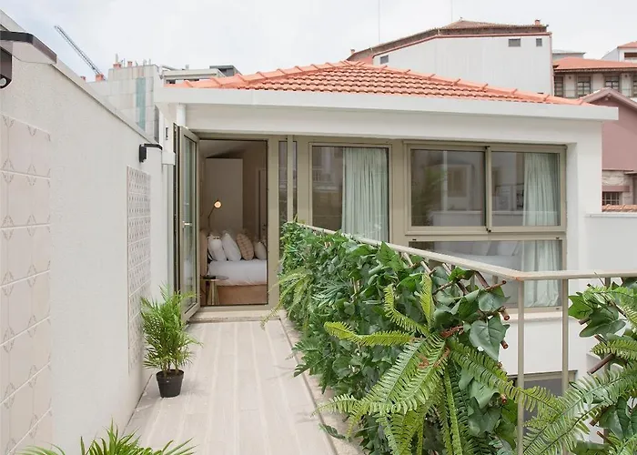 Liiiving In - Soho Urban Retreat דירה